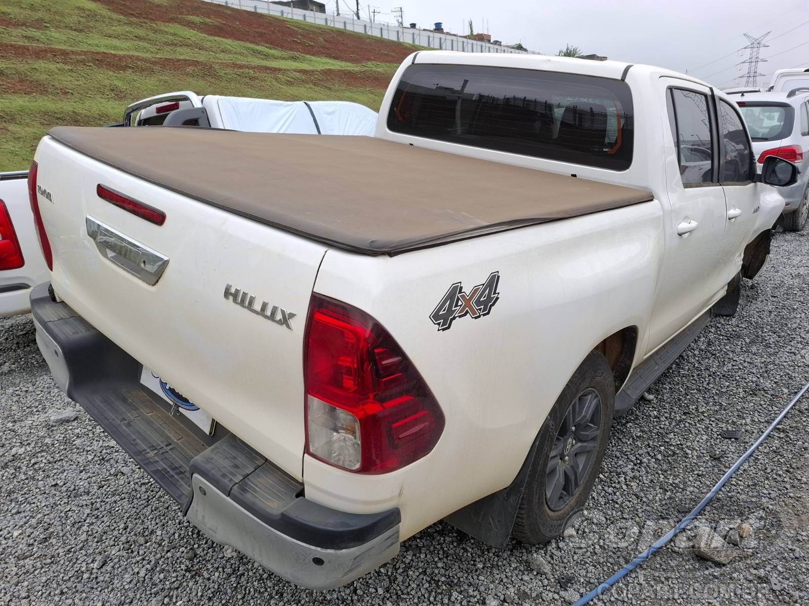 2025 TOYOTA HILUX CD — foto 4 de 10