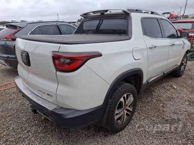 2018 FIAT TORO 