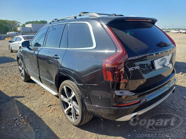 2017 VOLVO XC90 