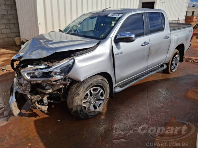 2024 TOYOTA HILUX CD 