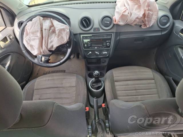 2014 VOLKSWAGEN VOYAGE 