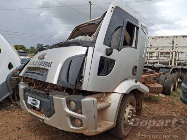 2013 FORD CARGO 2429 