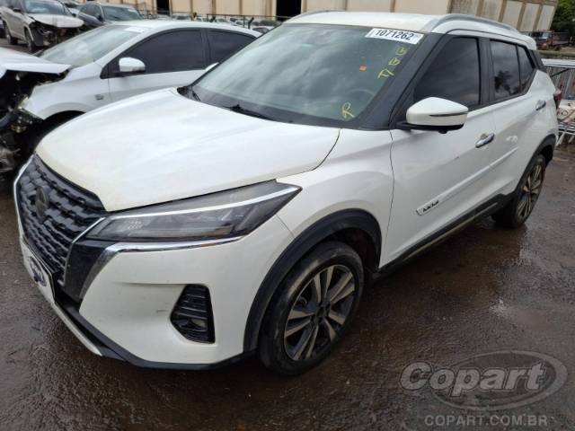 2022 NISSAN KICKS 