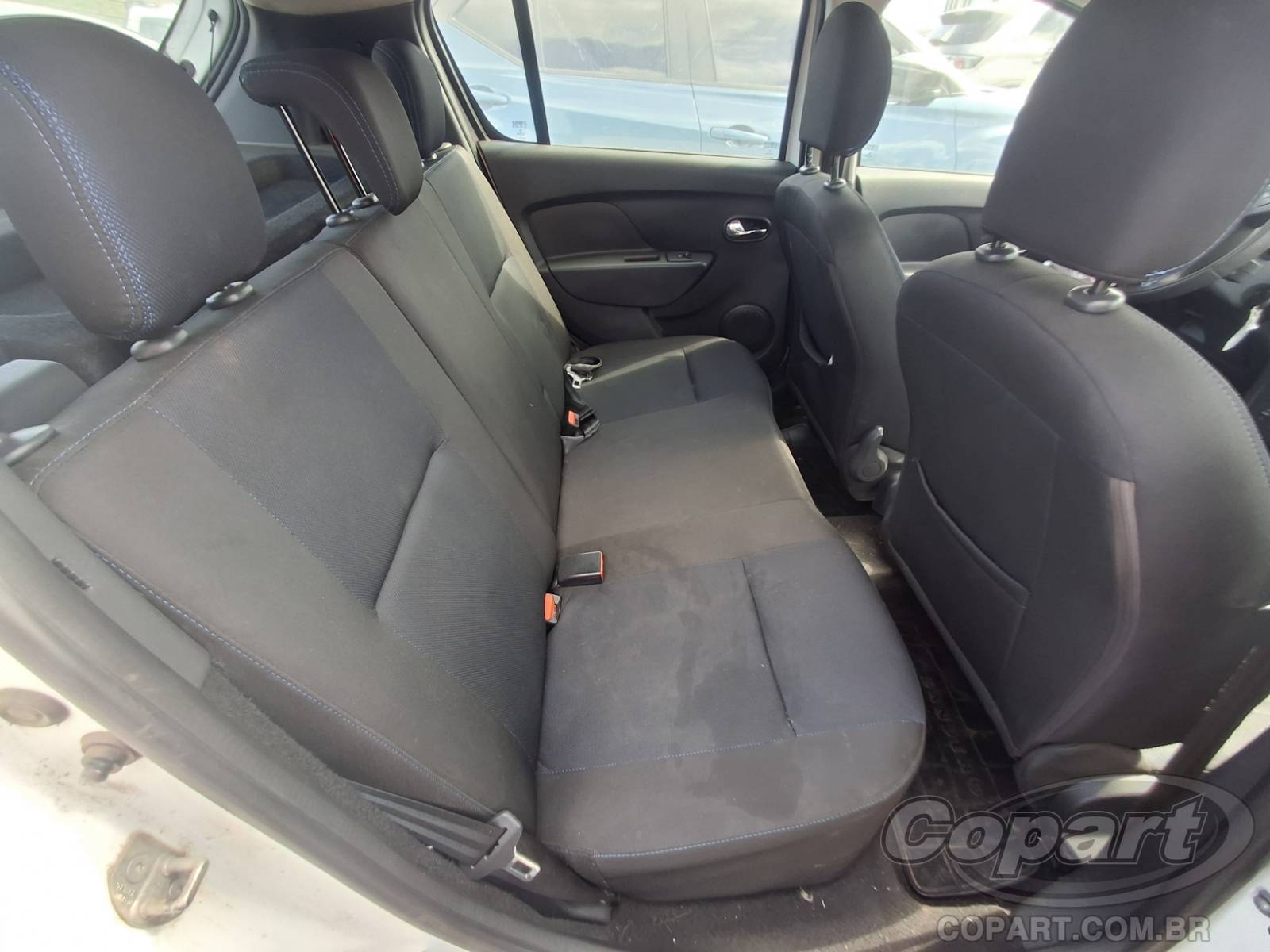 Foto 6 de 13: 2016 RENAULT SANDERO