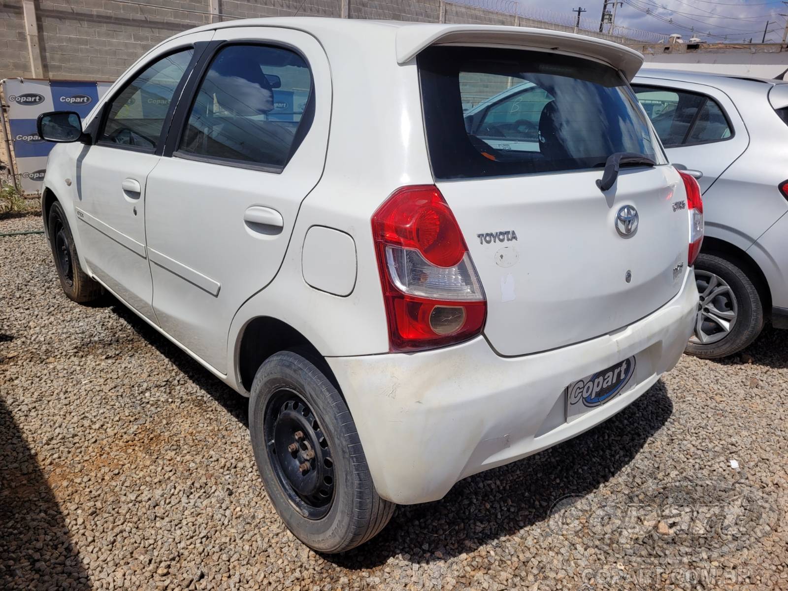 Foto 3: 2013 TOYOTA ETIOS