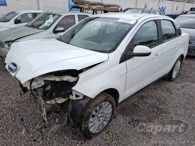 2017 FIAT GRAND SIENA 