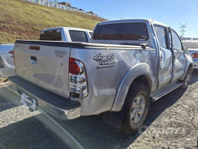 2011 TOYOTA HILUX CD 