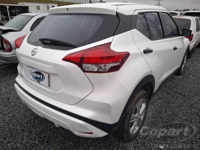 2022 NISSAN KICKS 