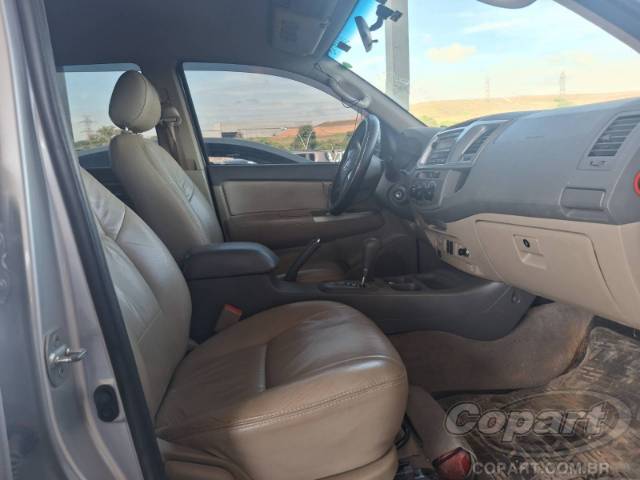 2013 TOYOTA HILUX SW4 
