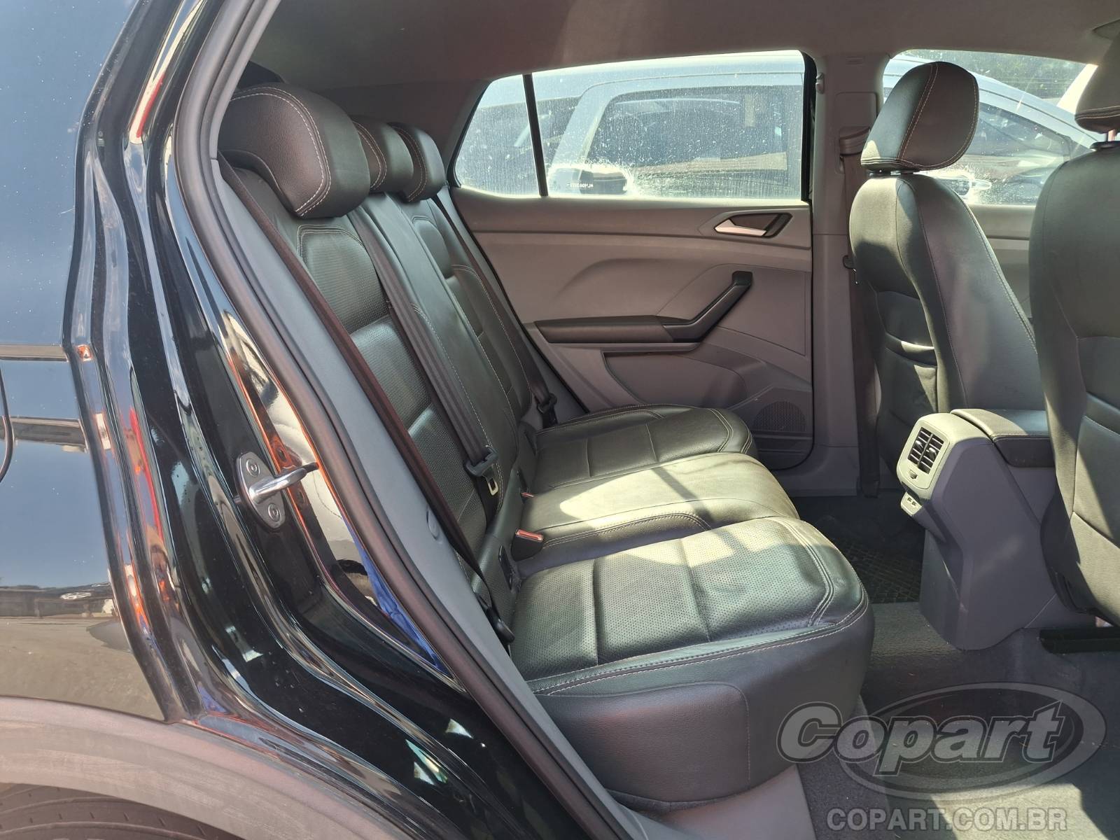 2020 VOLKSWAGEN T-CROSS — foto 6 de 10