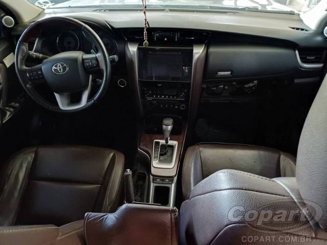 2017 TOYOTA HILUX SW4 