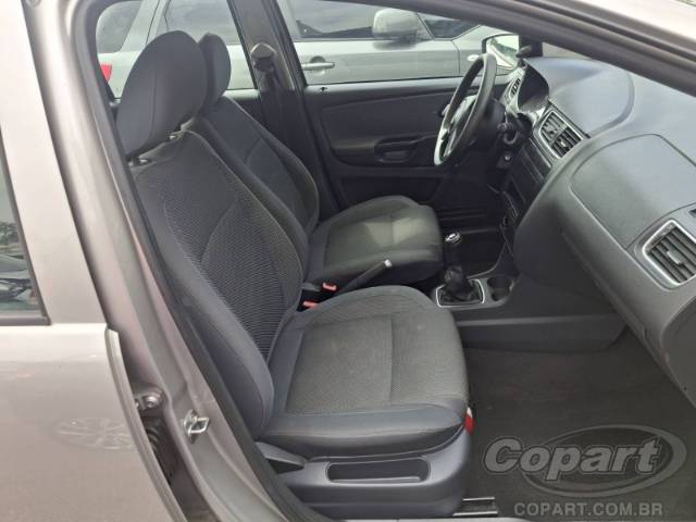 2011 VOLKSWAGEN FOX 