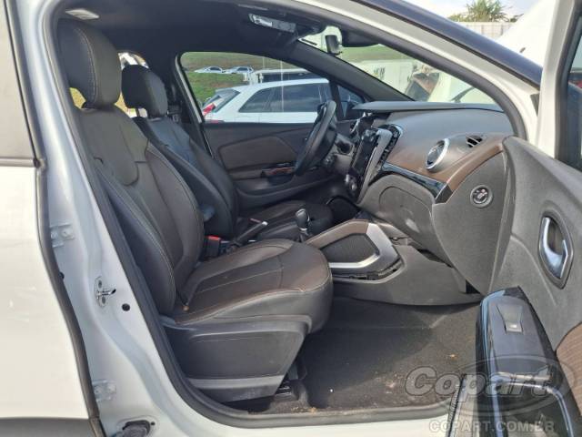 2023 RENAULT CAPTUR 