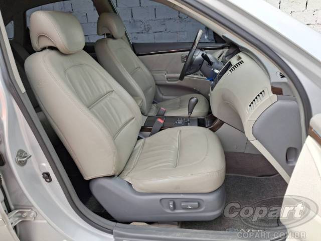 2011 HYUNDAI AZERA 