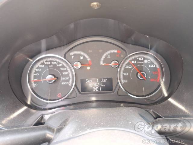 2015 FIAT GRAND SIENA 
