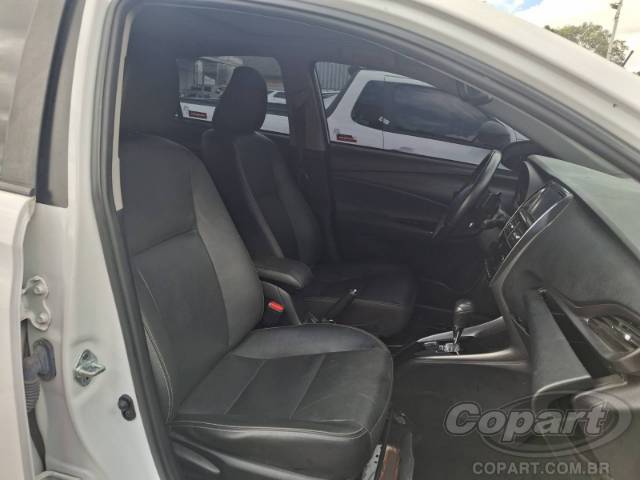 2024 TOYOTA YARIS SEDA 