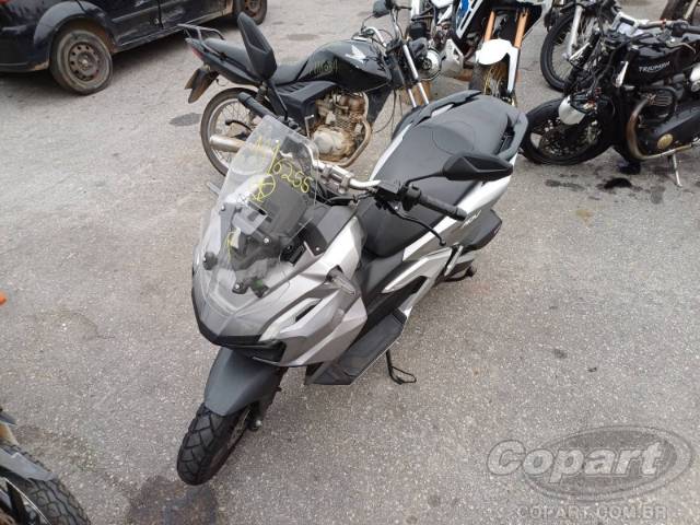 2025 HONDA ADV 