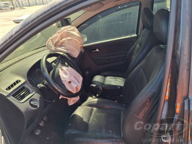 2014 VOLKSWAGEN FOX 