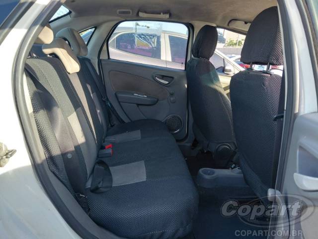 2015 FIAT GRAND SIENA 