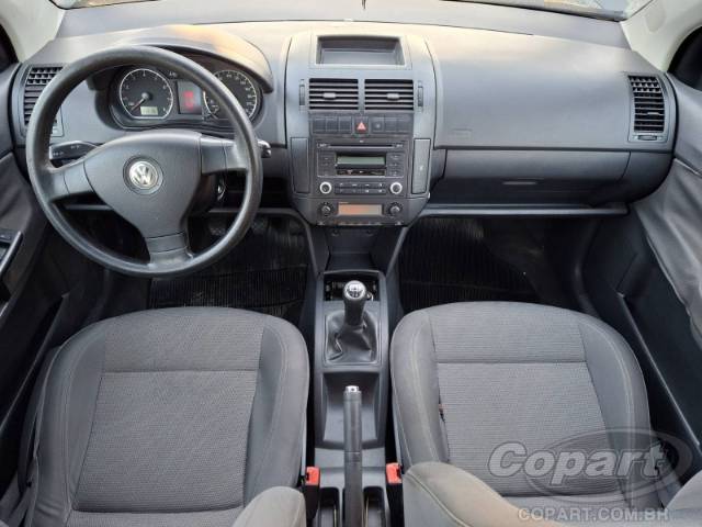 2009 VOLKSWAGEN POLO SEDAN 