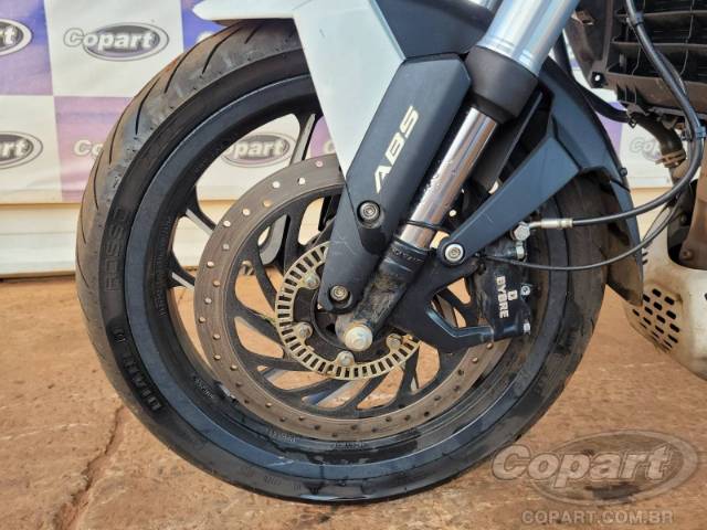 2025 BAJAJ DOMINAR 