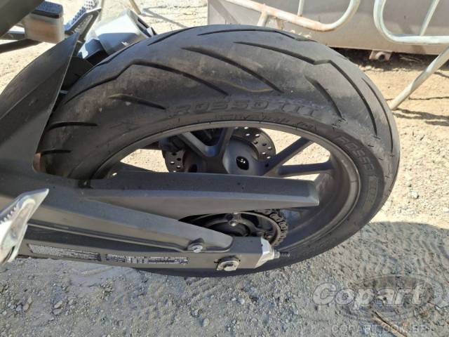 2023 HONDA CB 300F 