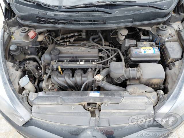 2015 HYUNDAI HB20S 