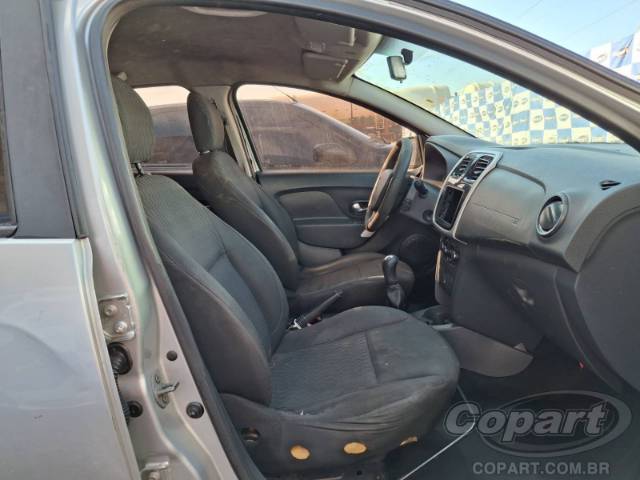 2015 RENAULT SANDERO 
