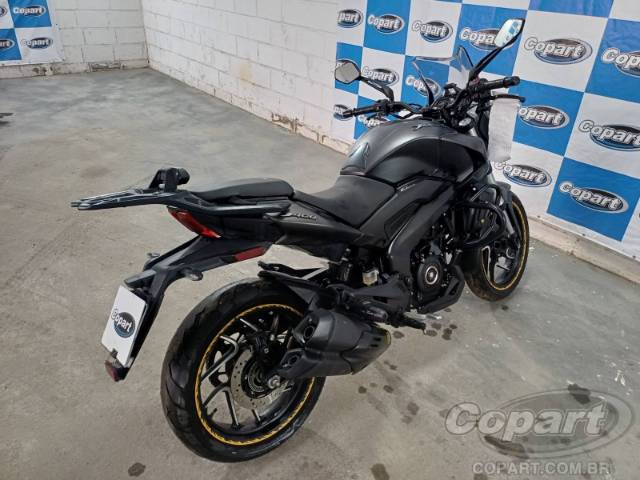 2025 BAJAJ DOMINAR 