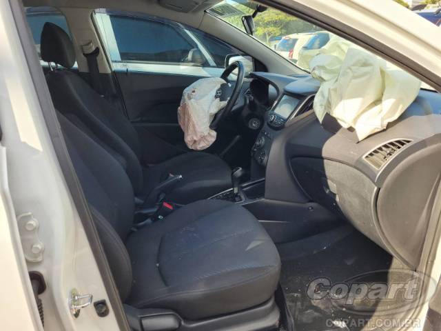 2015 HYUNDAI HB20 