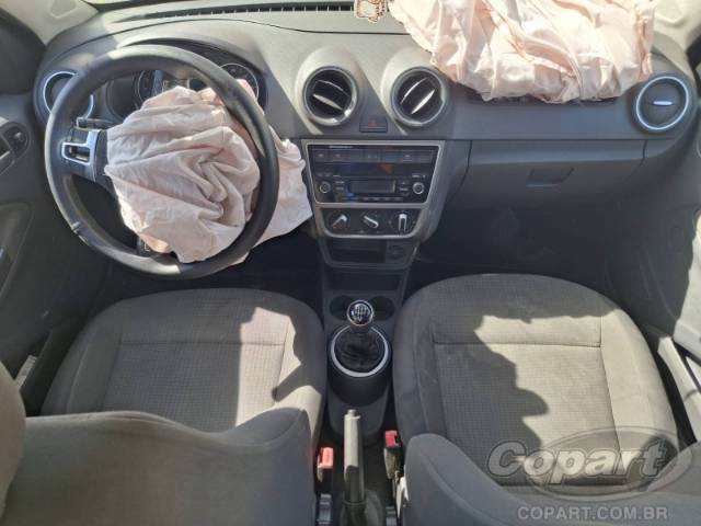 2014 VOLKSWAGEN VOYAGE 