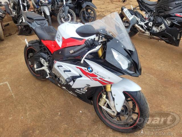 Leilão oferece oportunidade de comprar carro e moto com bons descontos - Foto: Copart