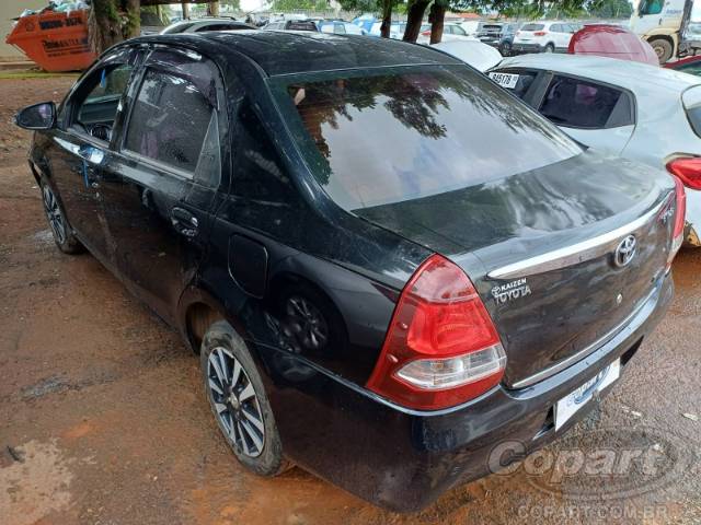 2015 TOYOTA ETIOS SEDA 