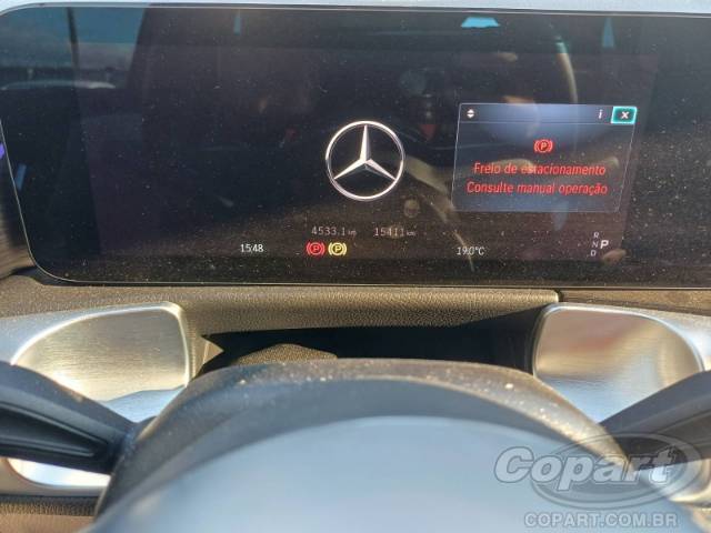 2025 MERCEDES BENZ GLB 
