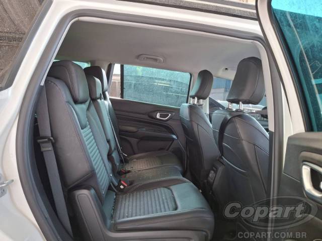 2026 JEEP COMMANDER 
