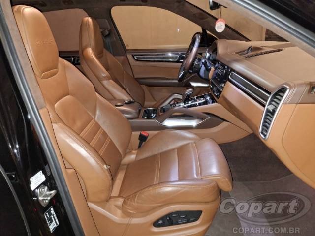 2023 PORSCHE CAYENNE 