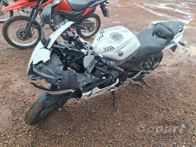 2026 YAMAHA YZF R15 