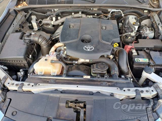2021 TOYOTA HILUX CD 