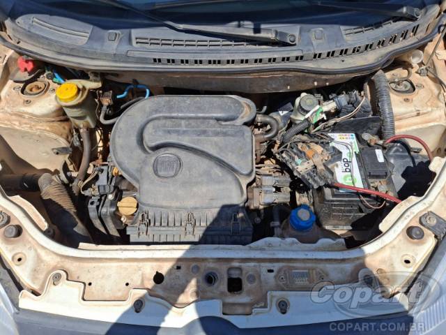 2016 FIAT UNO 