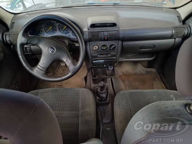 1998 CHEVROLET CORSA SEDAN 