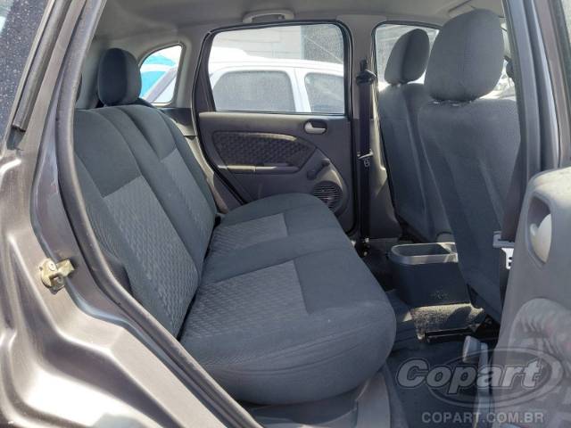 2004 FORD FIESTA 