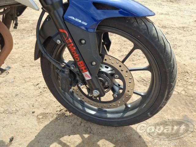 2026 HONDA CB 300F 