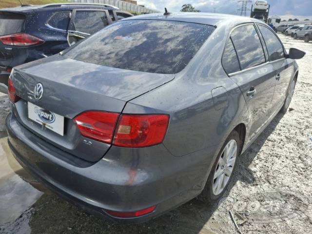 2013 VOLKSWAGEN JETTA 