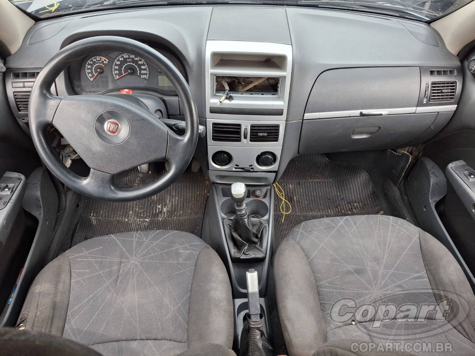 Foto 9 de 13: 2010 FIAT SIENA