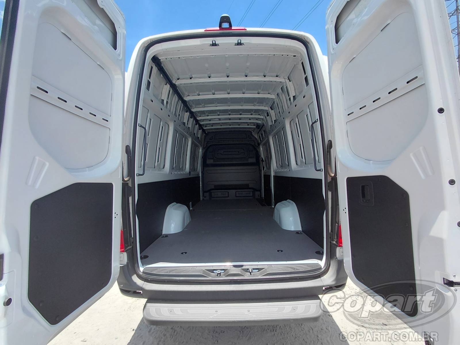 Foto 12 de 12: 2025 MERCEDES BENZ ESPRINTER
