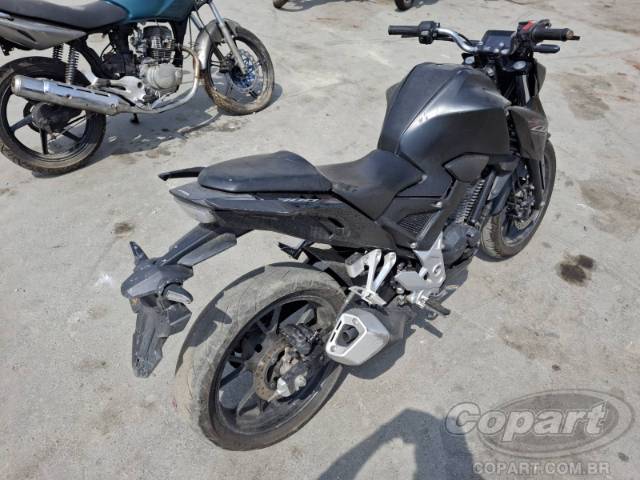 2025 HONDA CB 300F 