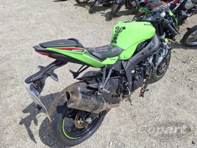 2025 KAWASAKI NINJA ZX-6R 