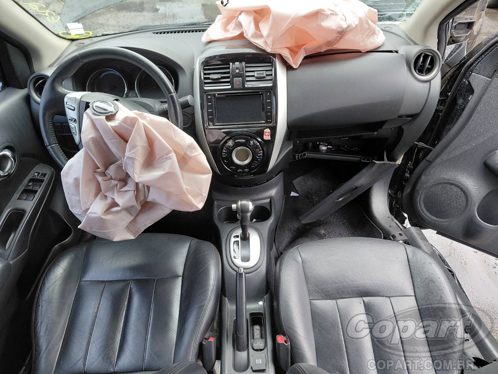 Foto 9 de 10: 2017 NISSAN VERSA