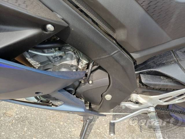 2025 YAMAHA YZF R15 