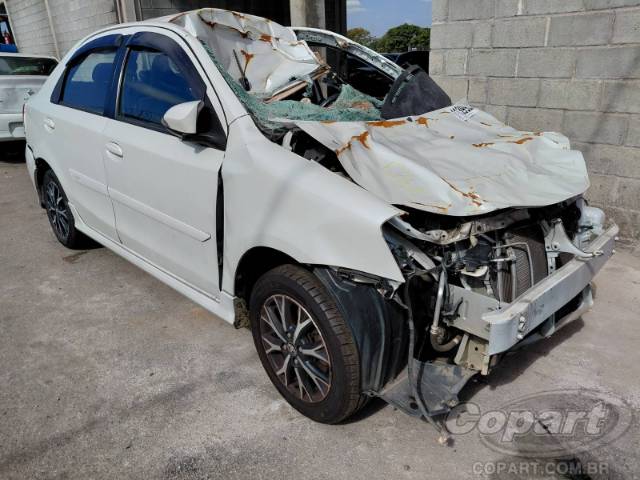 2019 TOYOTA ETIOS SEDA — foto do lote